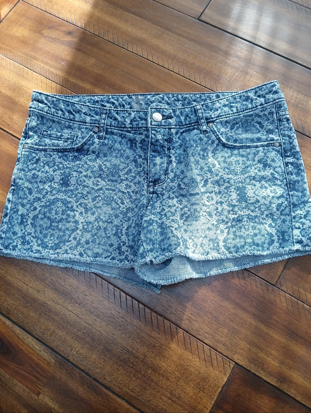 Mossimo Supply Co. Light Blue Acid-Wash Denim Shorts